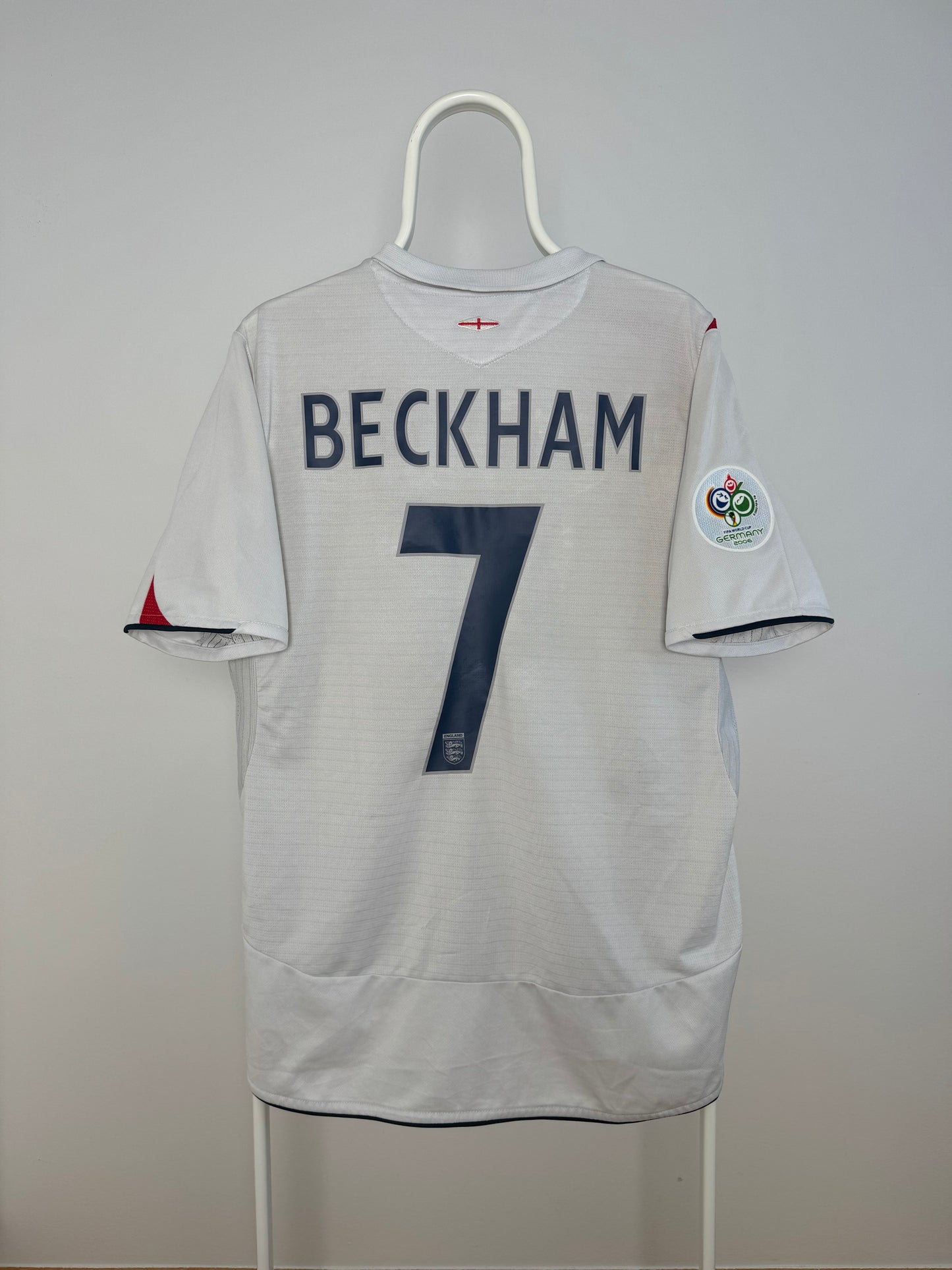 David Beckham - England 2006. Str L