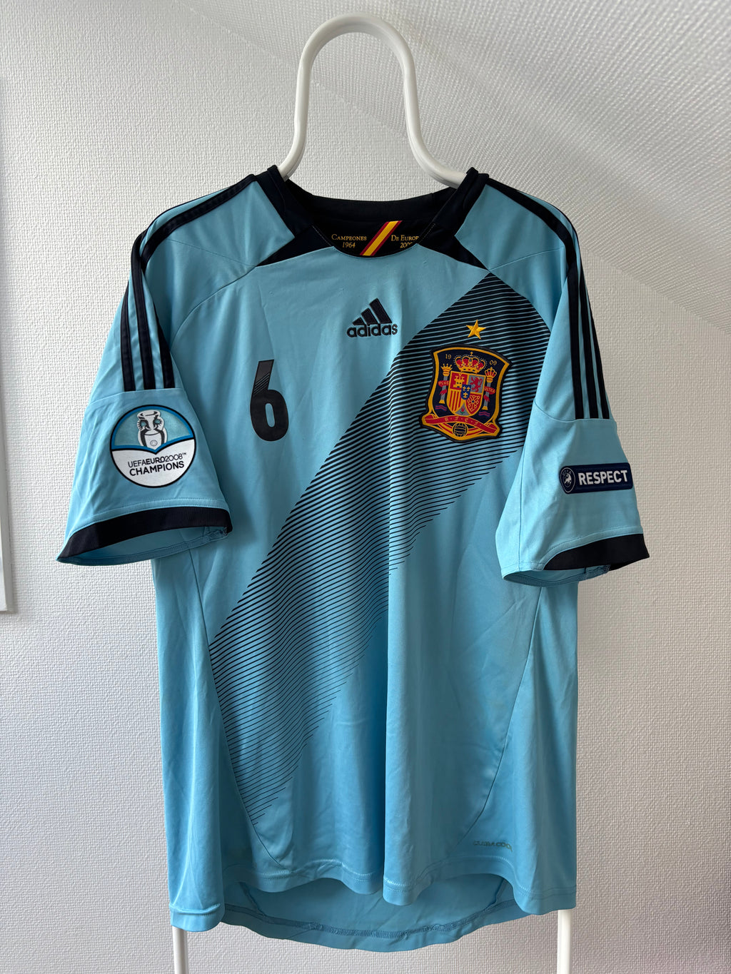 Andres Iniesta Spain Euro 2008 original vintage football jersey front view