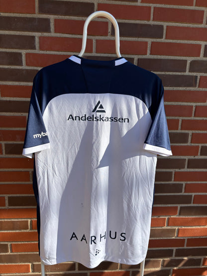 AGF 2024/25 - Hjemmebanetrøje - m. Autografer - Str. L