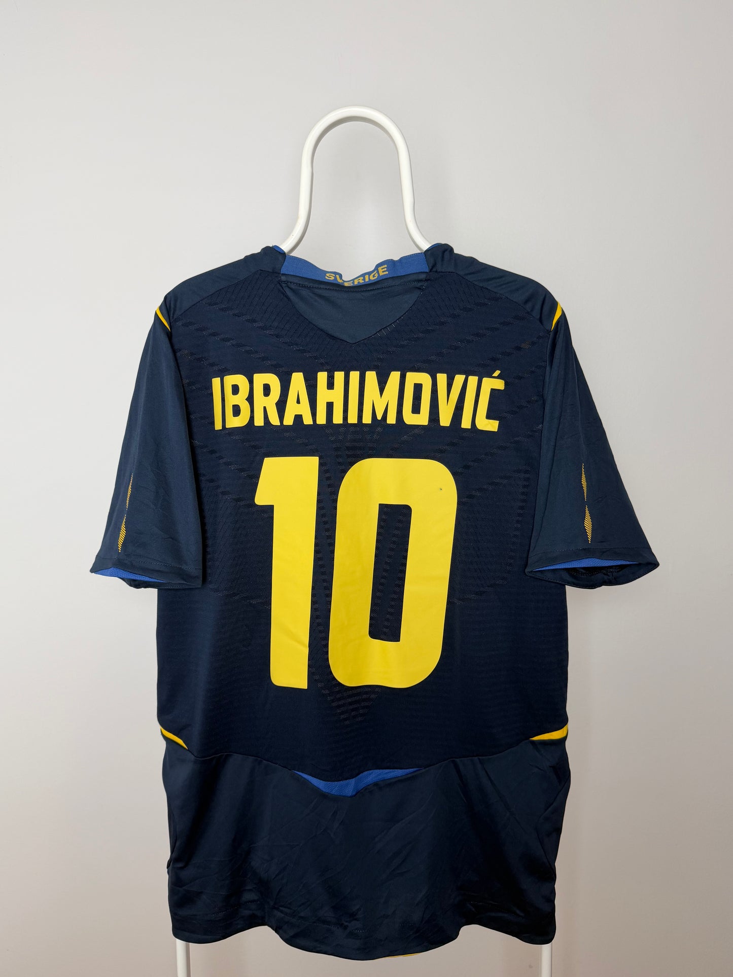 Zlatan Ibrahimovic- Sverige 2008/09. Str L