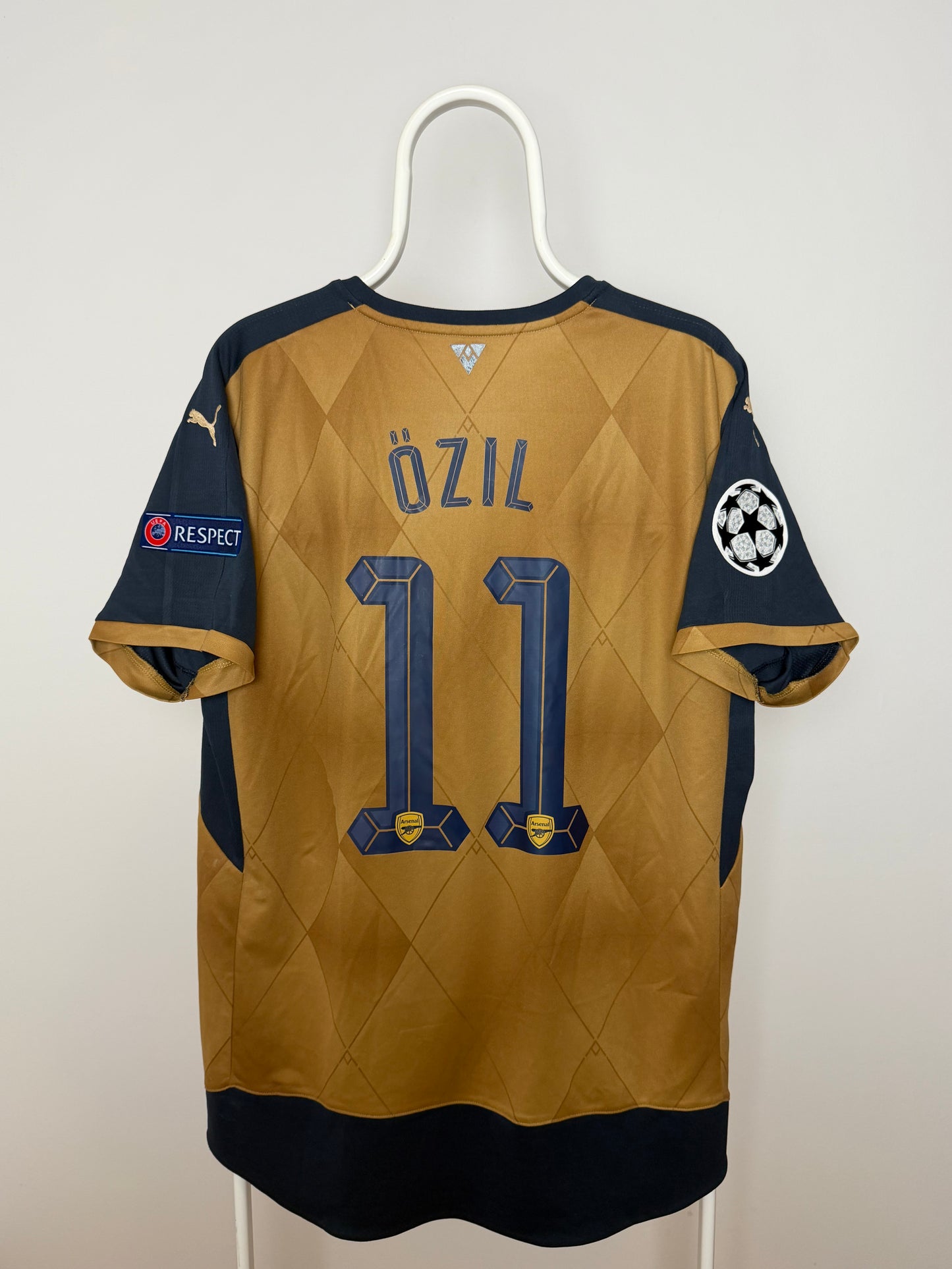 Mesut Özil - Arsenal FC 2015/16. Str M
