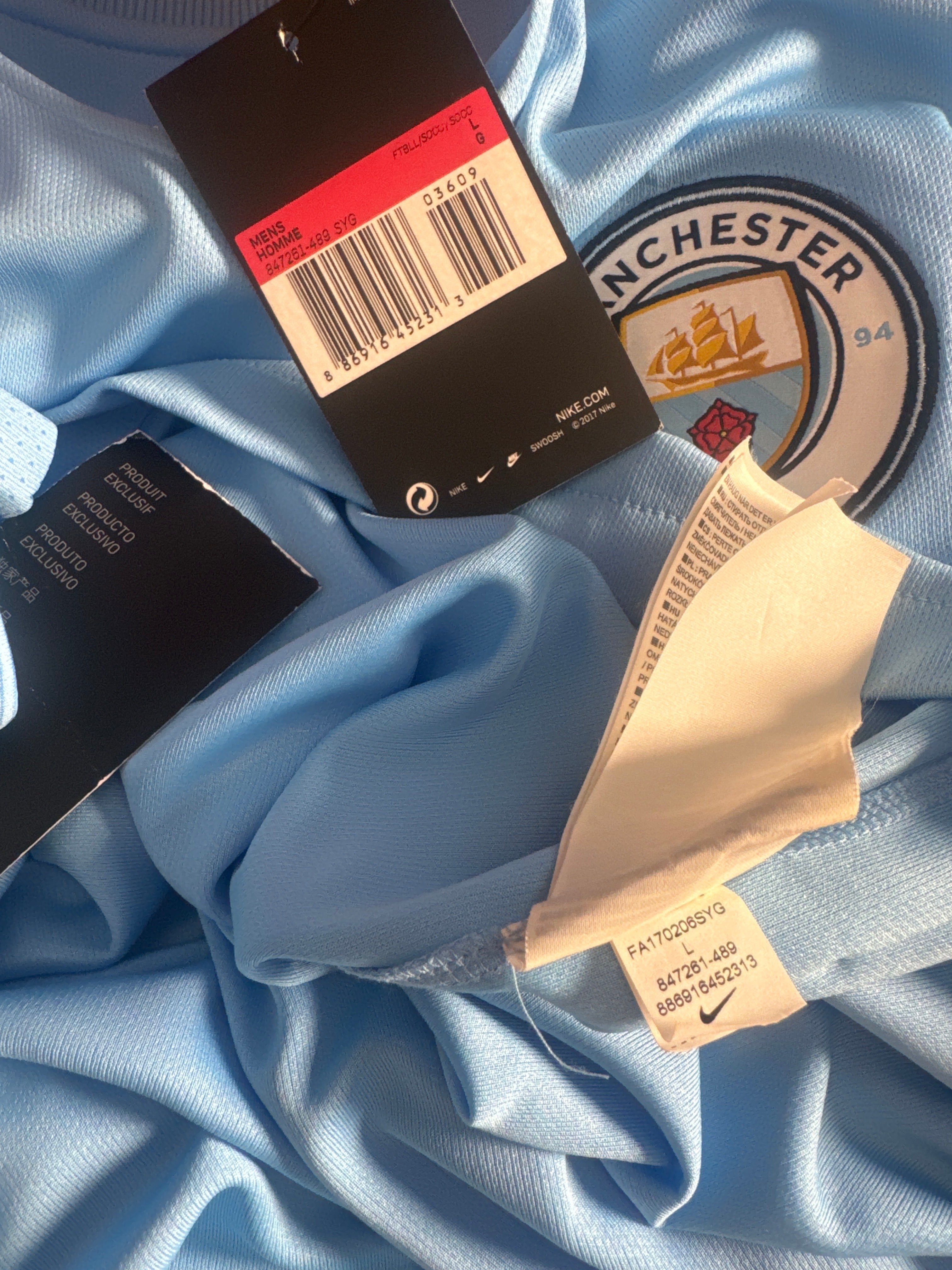 Sergio Agüero - Manchester City 2017/18. Maat L
