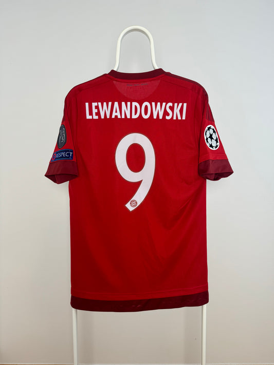 Robert Lewandowski - Bayern München 2015/16. Str M