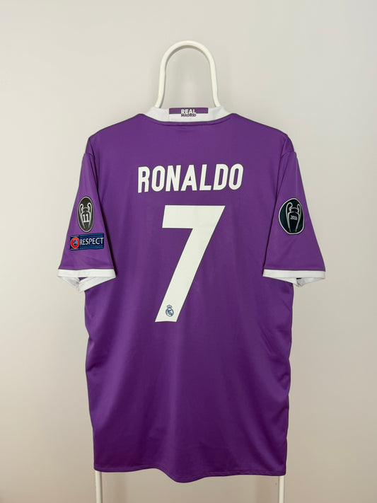 Cristiano Ronaldo - Real Madrid 2016/17. Str L