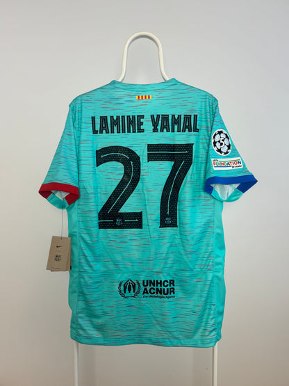Lamine Yamal - FC Barcelona 2023/24. Str L