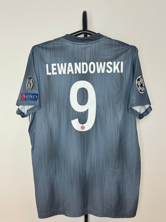 Robert Lewandowski - Bayern München 2018/19. Str XXL